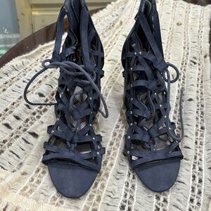 GUESS LACE UP HEELS
